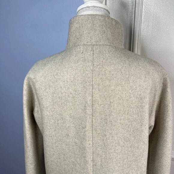 J‎ Crew City Coat Wool Blend Light Gray Mock Neck Hidden Buttons Women's Size 2 - Picture 4 of 6